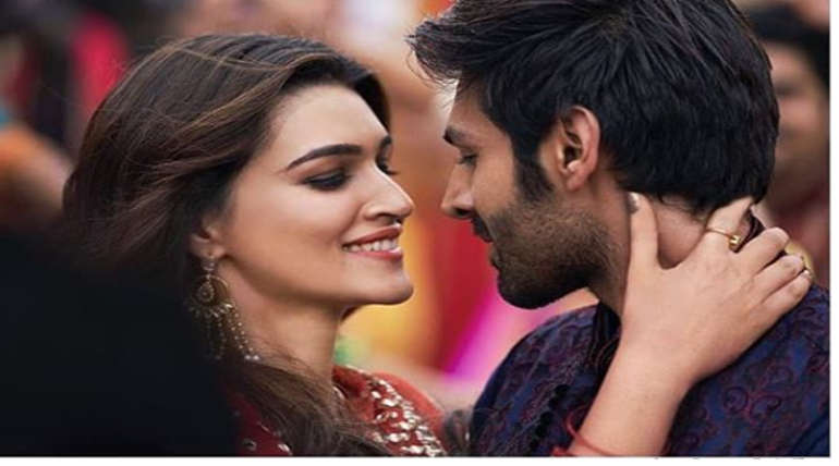 Kartik Aaryan and Kriti Sanon in Luka Chuppi