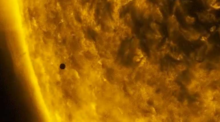 Mercury Transit 2019: Mercury moving between the Sun and Earth